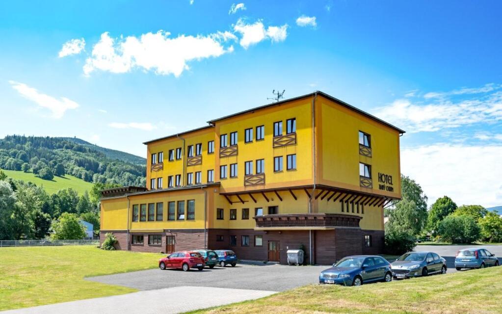 Česká Ves Hotel Zlaty Chlum מראה חיצוני תמונה
