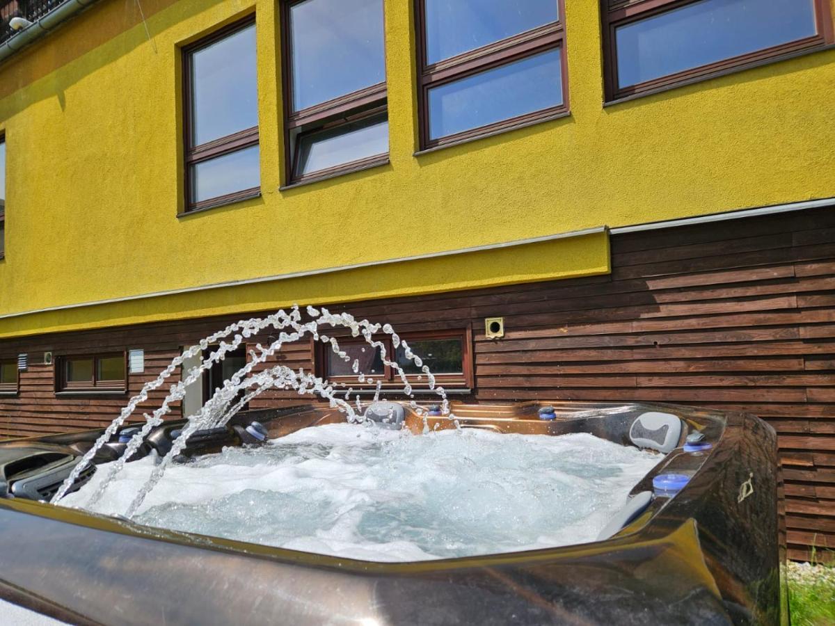 Česká Ves Hotel Zlaty Chlum מראה חיצוני תמונה